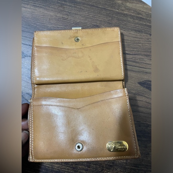 Vintage Gucci billfold wallet - Picture 6 of 10